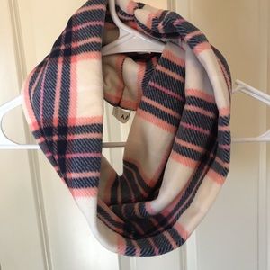 NWT Old Navy Infinity Scarf